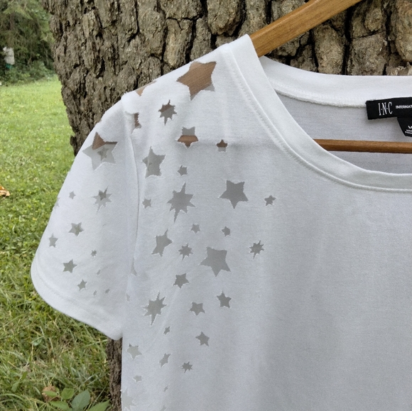⬇️ Price Drop!⬇️ Inc. Burnt Out Star Blouse in size M - Picture 4 of 4
